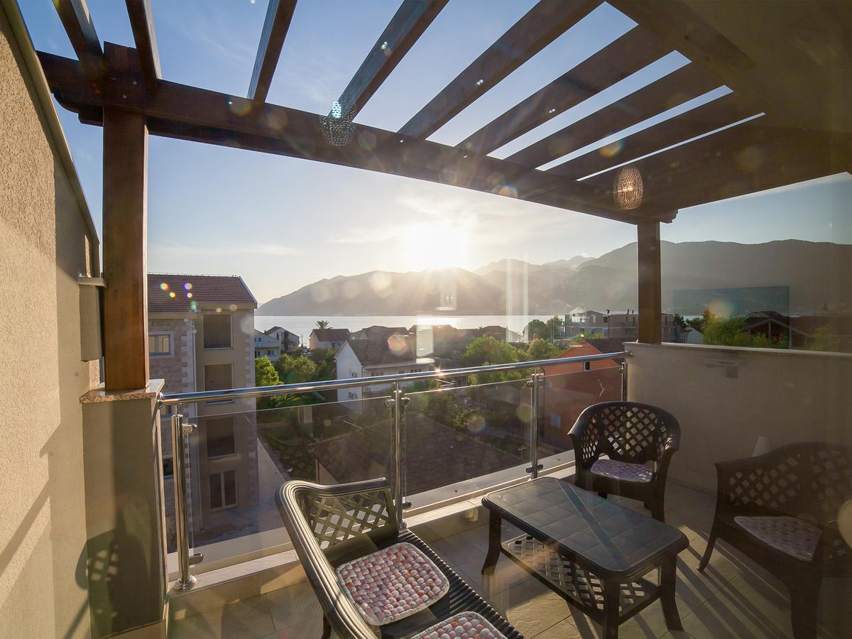 Sea Point Apart Hotel Tivat Exterior foto